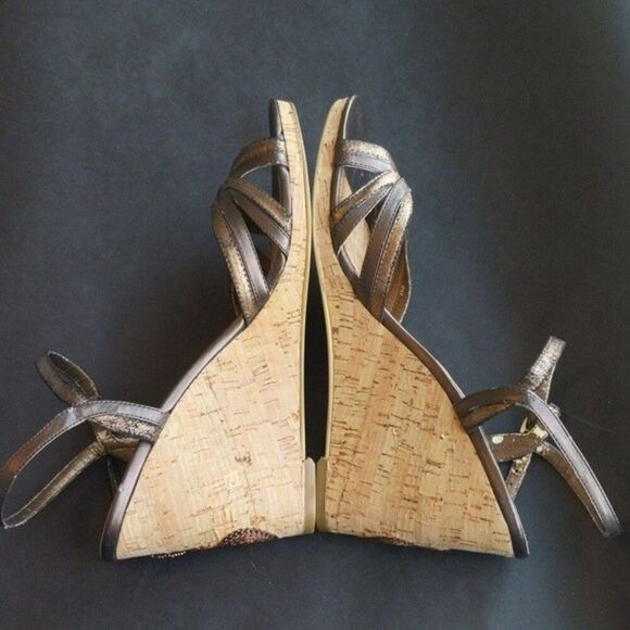 Bandolino wedge sandals with embellished heels - brown & gold - size 9 - Picture 4 of 10